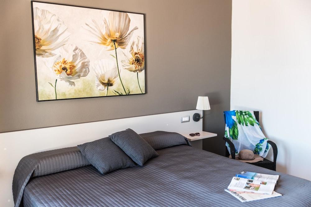 Fiorita Hotel 4*
